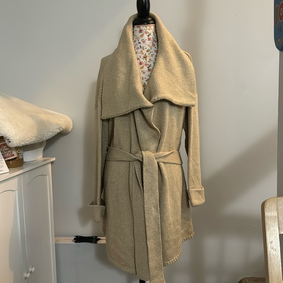 Talbots Sweaters - 🆕NWT*HOST PICK⭐️Talbots Knit CardiganTie Belt Sweater Tan/Gold metallic size 2X